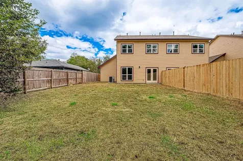 5530 Hirondel Street B Houston TX 77033
