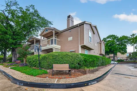 1880 White Oak Drive 143 Houston TX 77009