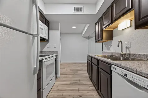 1880 White Oak Drive 143 Houston TX 77009