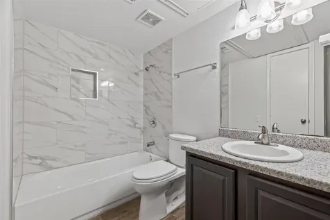 1880 White Oak Drive 143 Houston TX 77009