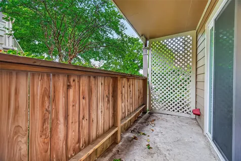 1880 White Oak Drive 143 Houston TX 77009