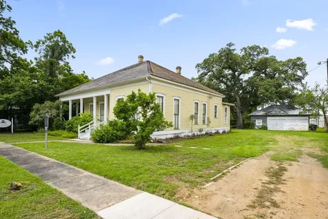 1118 Prairie Street Columbus TX 78934