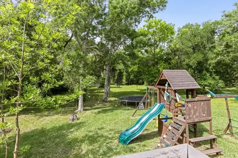 5366 Appleblossom Lane Friendswood TX 77546