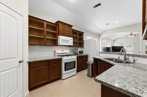 6714 Claire Brook Drive Richmond TX 77407