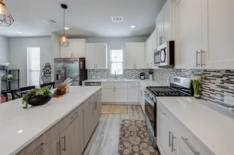 18732 Centro Main Street Shenandoah TX 77385