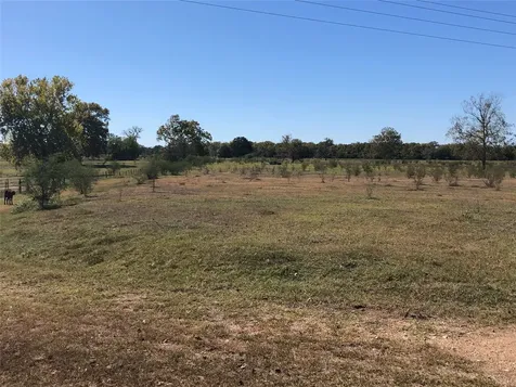 4390 Ih 10 Columbus TX 78934