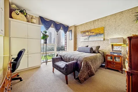 5100 San Felipe Street 74 Houston TX 77056
