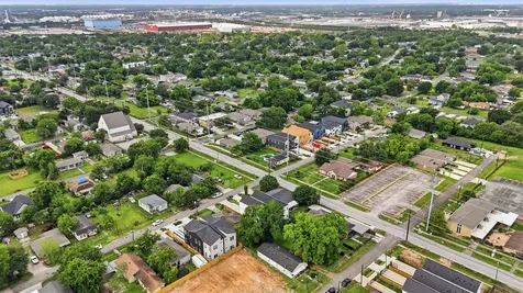 405 Clearwater Street B Houston TX 77029