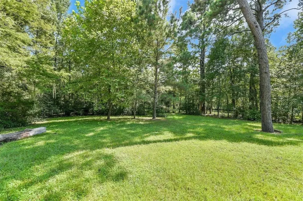 68 Artesian Avenue Cleveland TX 77327