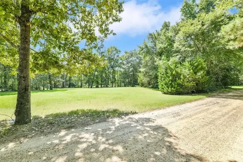 68 Artesian Avenue Cleveland TX 77327