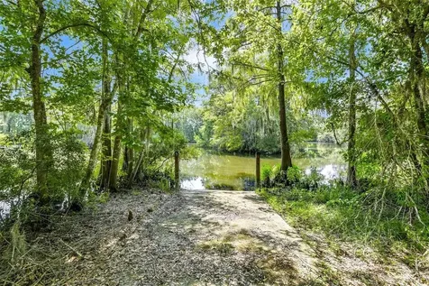 68 Artesian Avenue Cleveland TX 77327