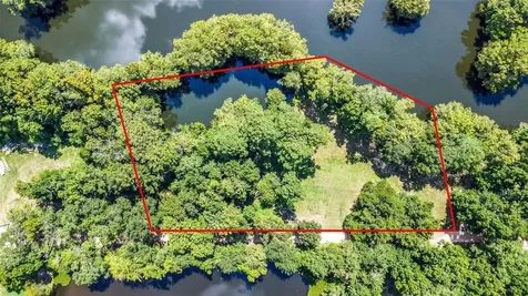 68 Artesian Avenue Cleveland TX 77327
