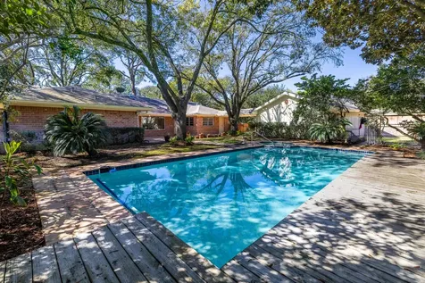5238 Loch Lomond Drive Houston TX 77096