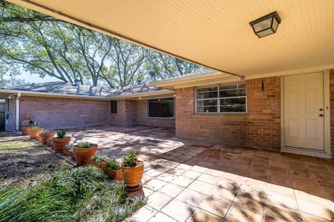 5238 Loch Lomond Drive Houston TX 77096