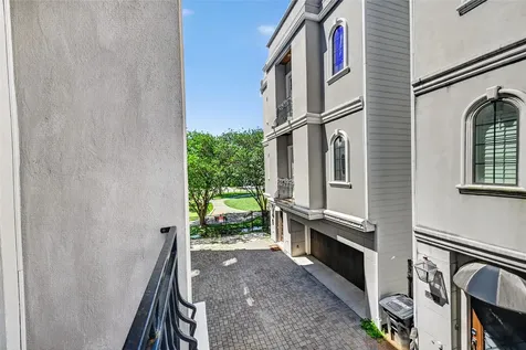 5305 Lillian Street B Houston TX 77007