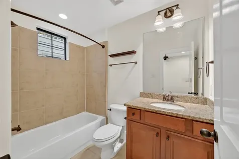 5305 Lillian Street B Houston TX 77007