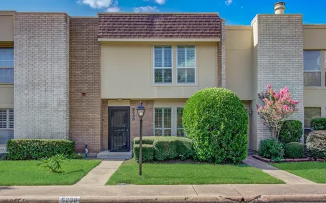 5230 Woodlawn Place Bellaire TX 77401