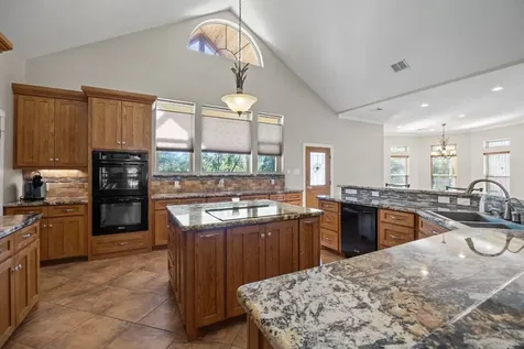 3998 County Road 612 Angleton TX 77515