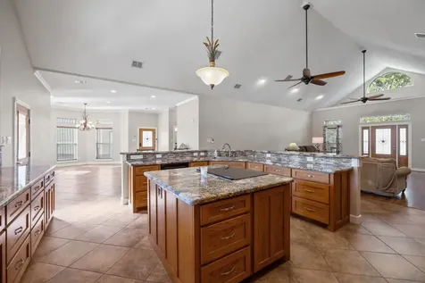 3998 County Road 612 Angleton TX 77515