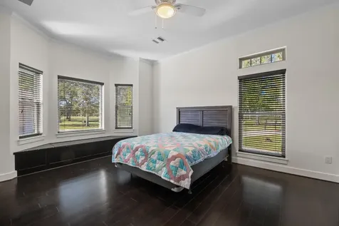 3998 County Road 612 Angleton TX 77515