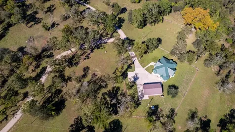 3998 County Road 612 Angleton TX 77515