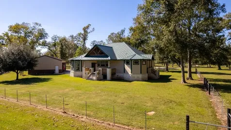 3998 County Road 612 Angleton TX 77515