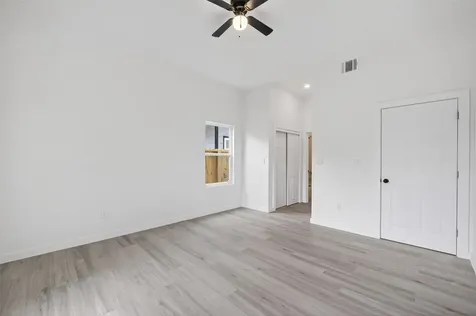 9007 Hilda Street Houston TX 77033