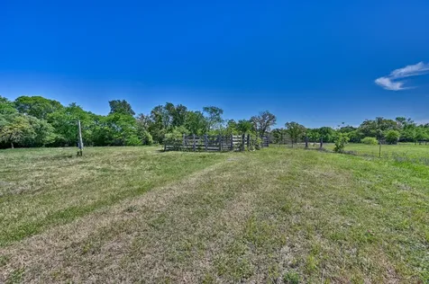 32.75 Acres Fm 3371 Groesbeck TX 76642