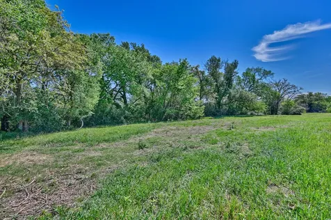 32.75 Acres Fm 3371 Groesbeck TX 76642