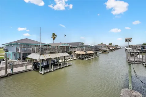1247 Bay Street Crystal Beach TX 77650
