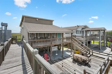 1247 Bay Street Crystal Beach TX 77650
