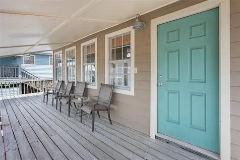 1247 Bay Street Crystal Beach TX 77650