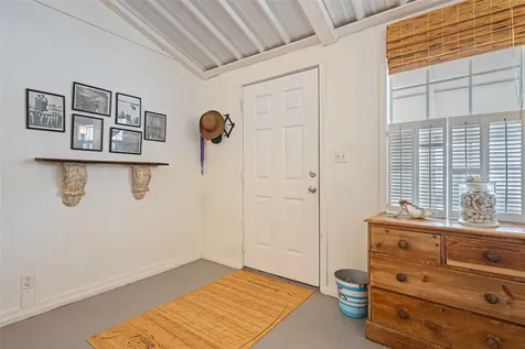 1247 Bay Street Crystal Beach TX 77650