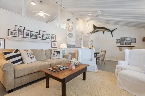 1247 Bay Street Crystal Beach TX 77650