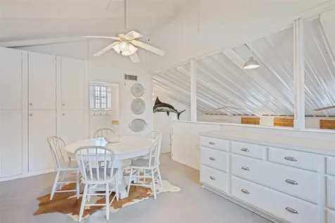 1247 Bay Street Crystal Beach TX 77650