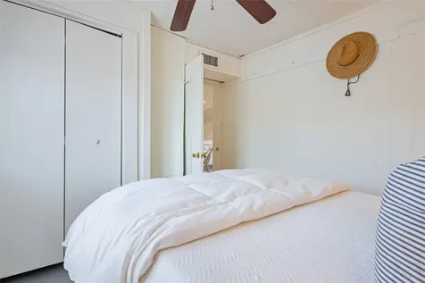 1247 Bay Street Crystal Beach TX 77650