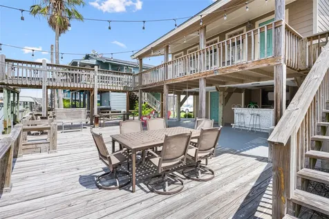 1247 Bay Street Crystal Beach TX 77650