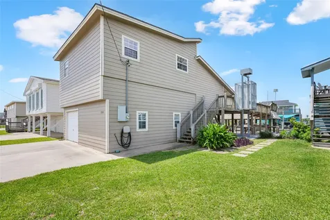 1247 Bay Street Crystal Beach TX 77650