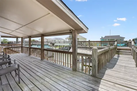 1247 Bay Street Crystal Beach TX 77650