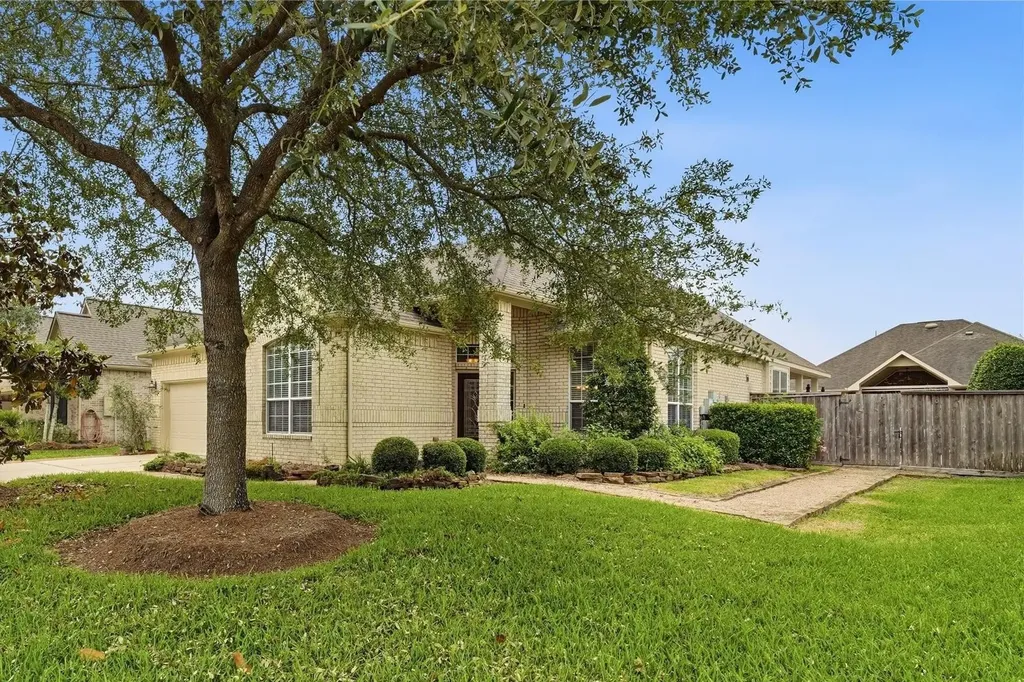 2419 S Venice Drive Pearland TX 77581