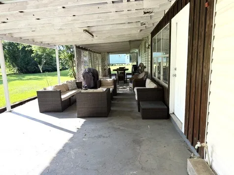 260 Pr 8574 Broaddus TX 75929