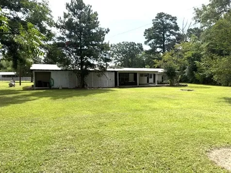 260 Pr 8574 Broaddus TX 75929