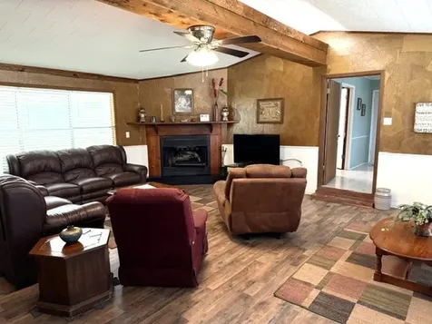 260 Pr 8574 Broaddus TX 75929