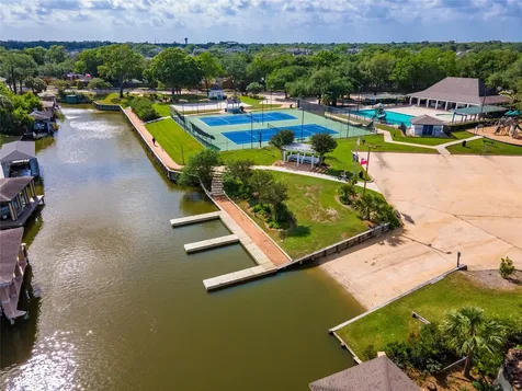 2201 Water Way Seabrook TX 77586