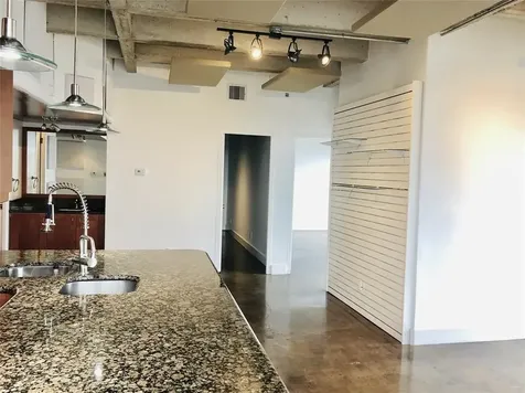 2016 Main Street 1822 Houston TX 77002