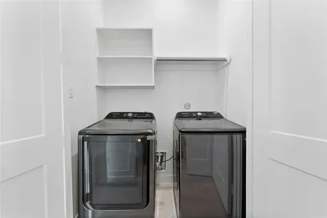 3105 Jensen Dr B Houston TX 77026