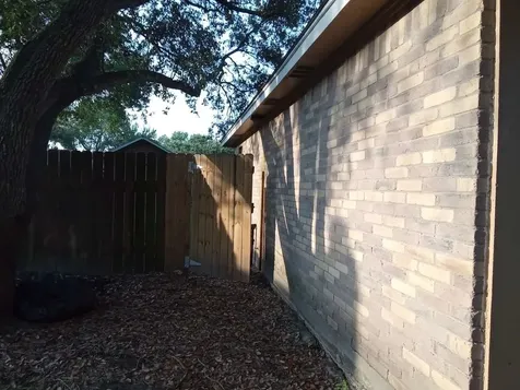 2410 Daffodil Street Highlands TX 77562