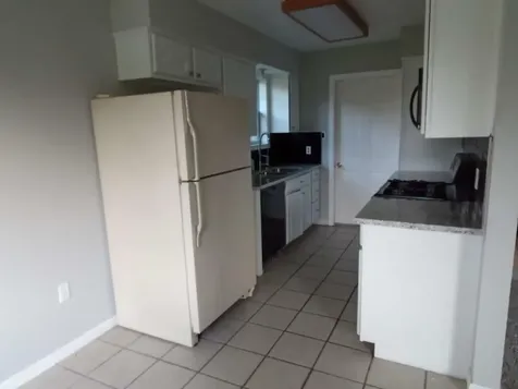 2410 Daffodil Street Highlands TX 77562