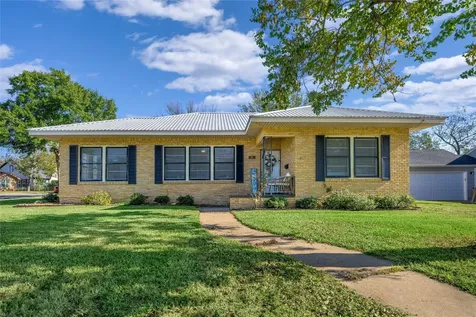 458 N Franklin Street La Grange TX 78945