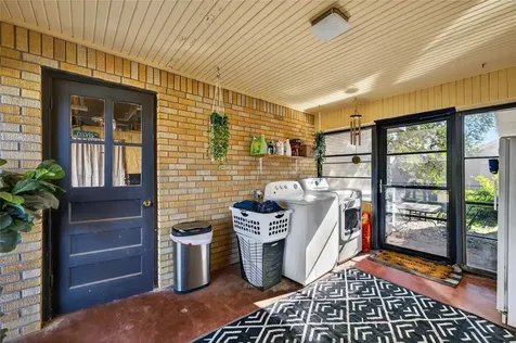 458 N Franklin Street La Grange TX 78945